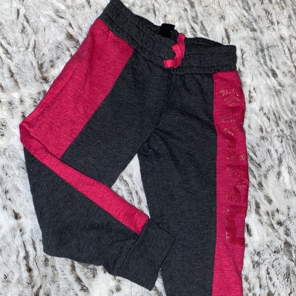 XoXo Girls Charcoal Gray & Hot Pink Glitter Joggers Sweatpants - Picture 2 of 7